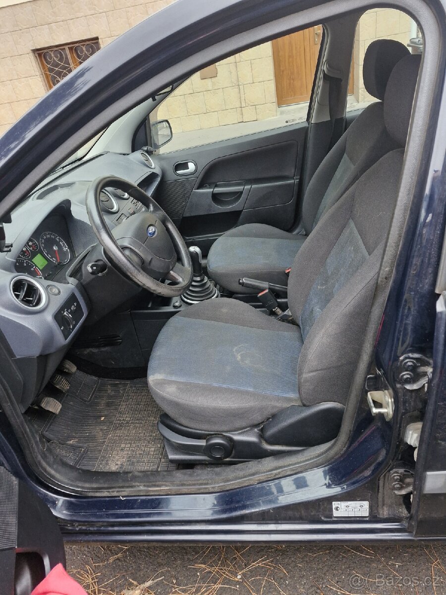 Ford fiesta 1.3 51kW - 4