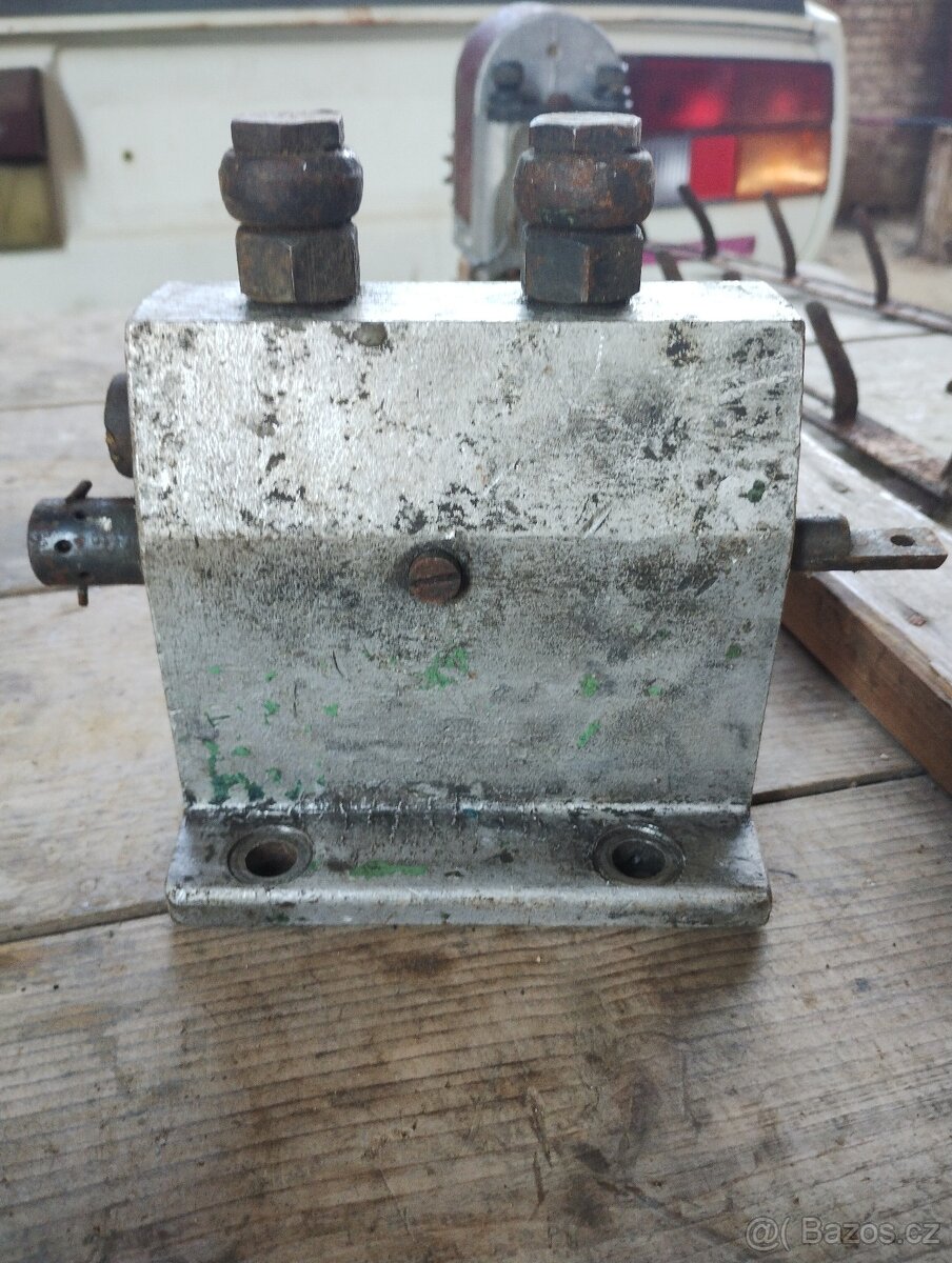 Zetor 25 čerpadlo - 4