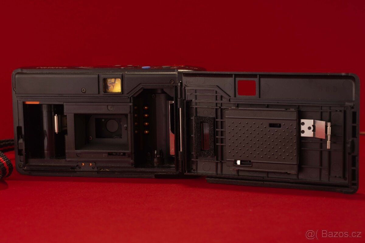 Yashica Twintec AF - 4