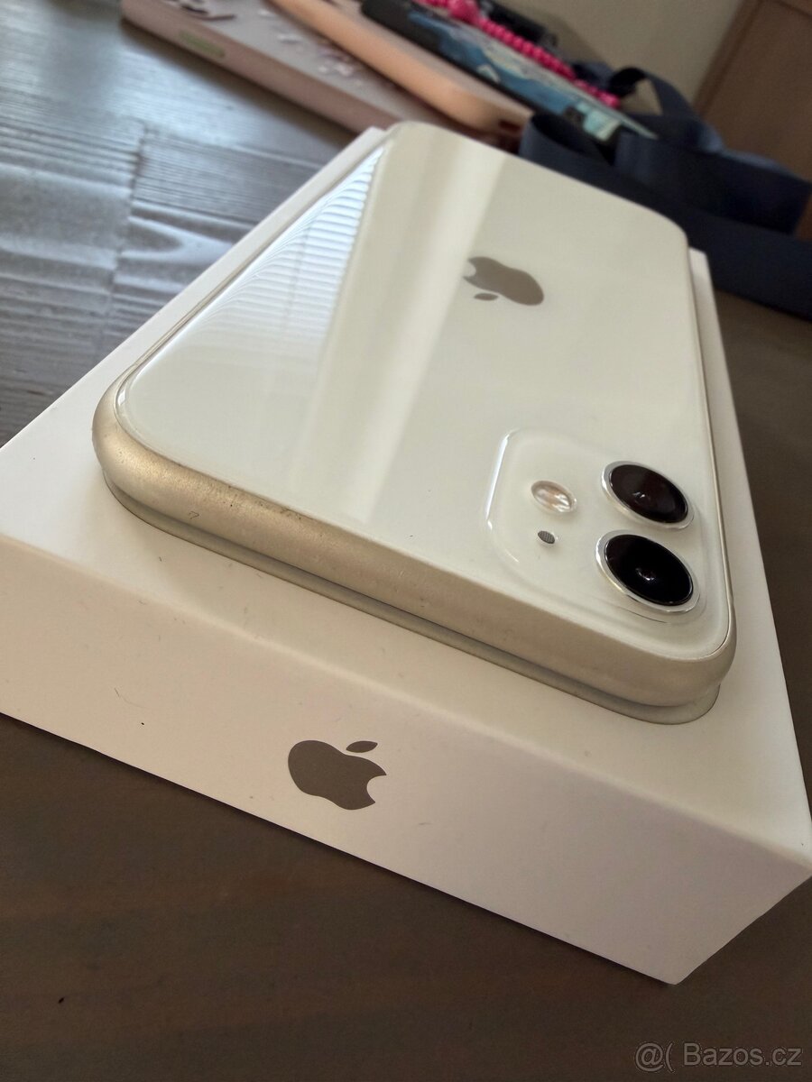 Iphone 11 128GB bílý - 4
