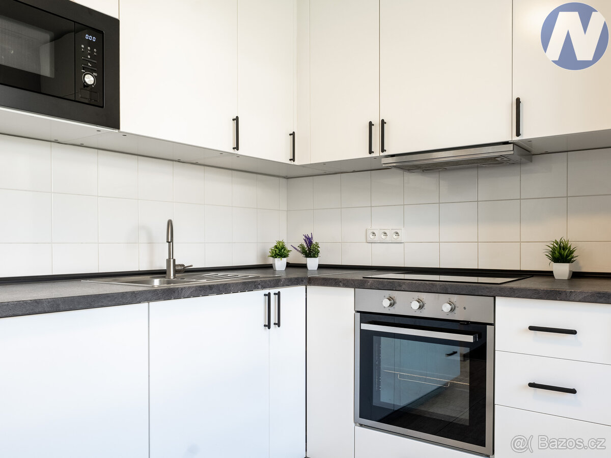 Prachatice, prodej bytu 3+1 s lodžií a garáží - 4