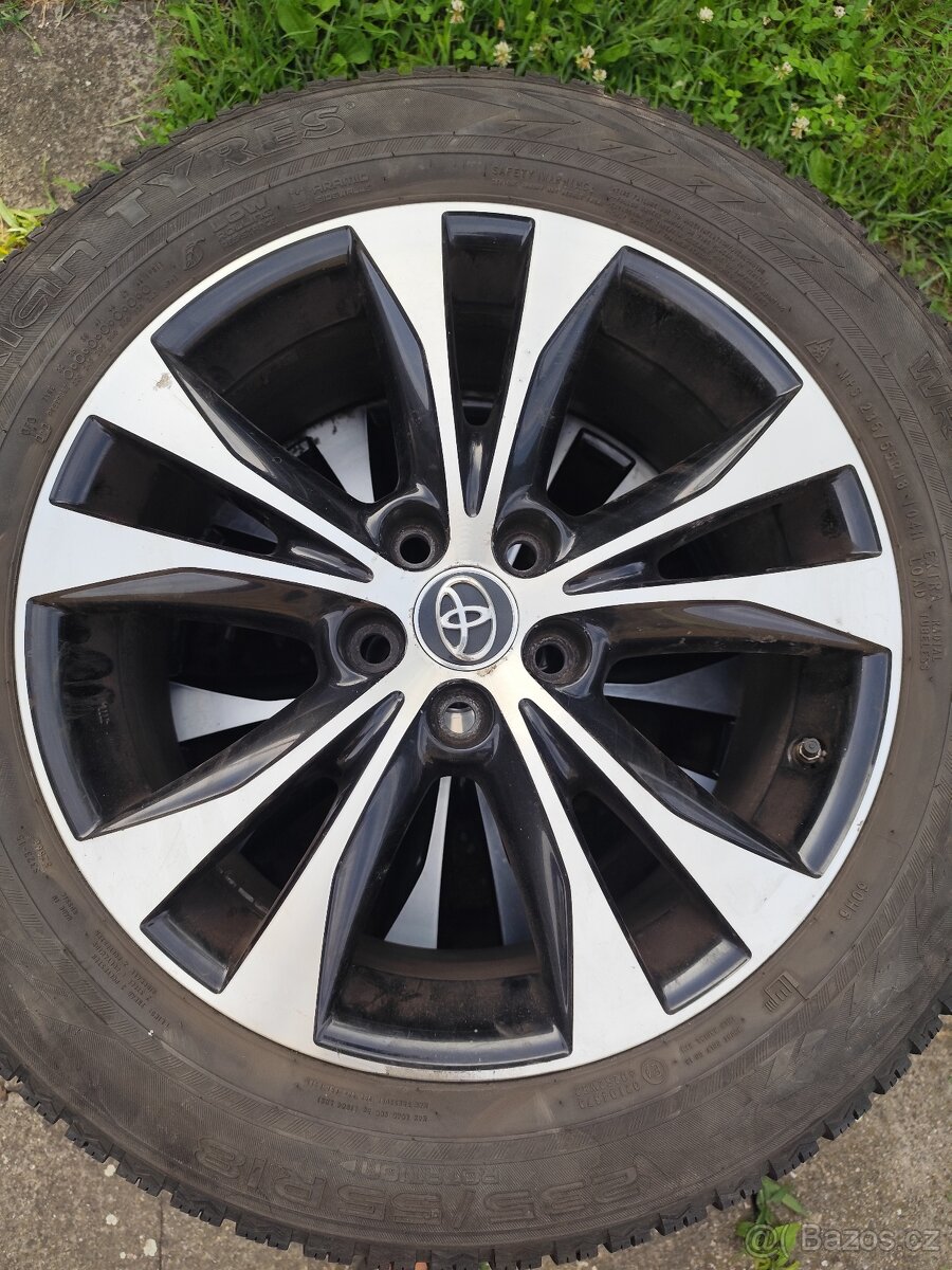 Sadu litých kol Toyota rav 4 235/55R18 - 4