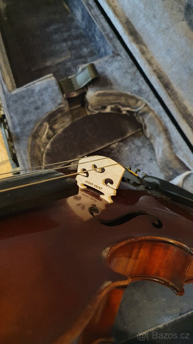 Housle 4/4 - 4