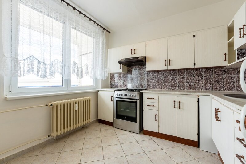 Prodej bytu 4+1 s lodžií a garáží, ul. Luční, Litvínov - Jan - 4