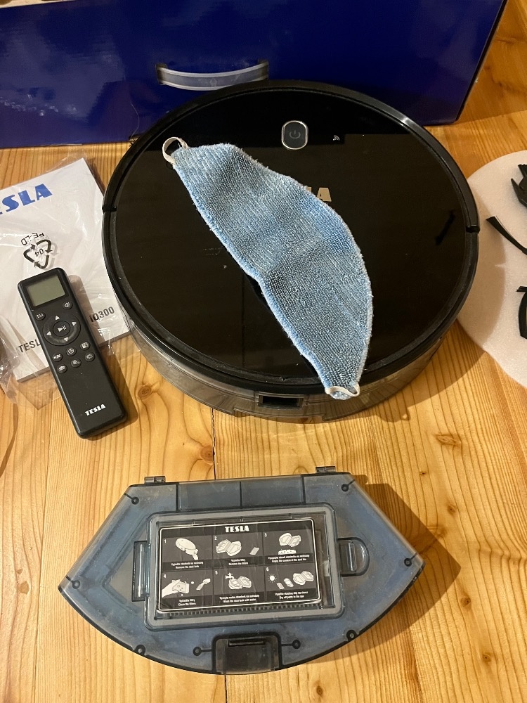 Robotický vysavač Tesla na mokré i suché vysávání - 4