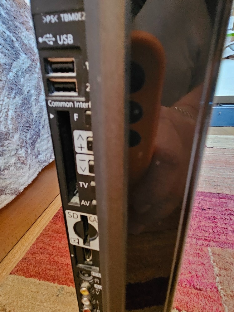 Plazma TV Panasonic 50" (127 cm) – TX-P50G20E – Málo hraná - 4