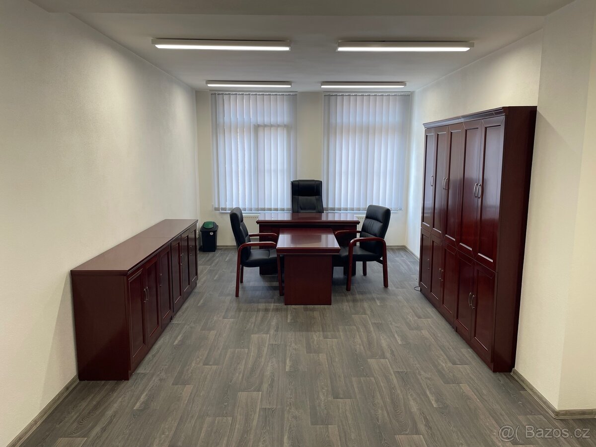 Kancelář ředitele+kanc.zástupce,zasedačka,sekretariát nové - 4
