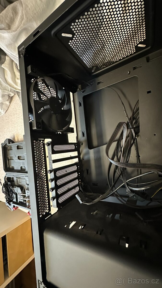 PC Bedna/case NZXT S340 s 3 ventilátory - 4