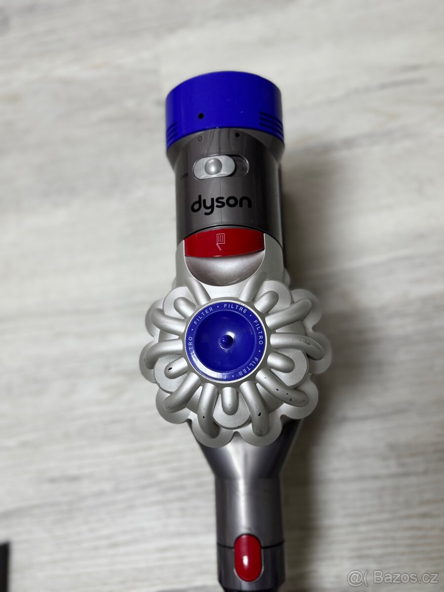 Dyson SV25 – kompletní sada + nabíječka - 4