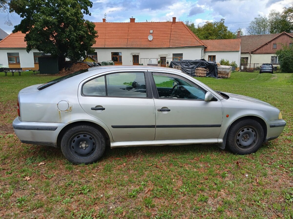 Škoda Octavia 1 - 4