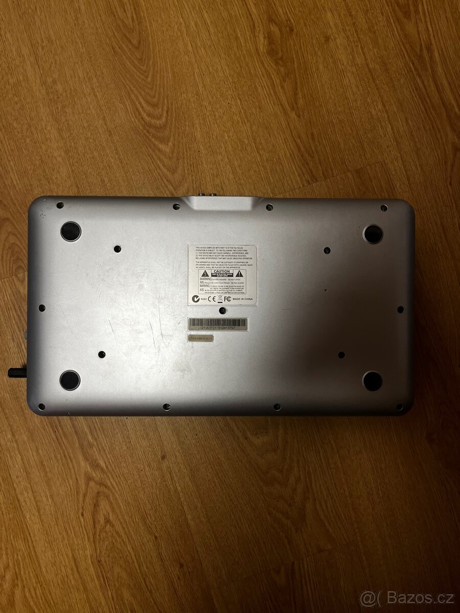 Mixážní DJ Pult Numark Mixtrack Quad - 4