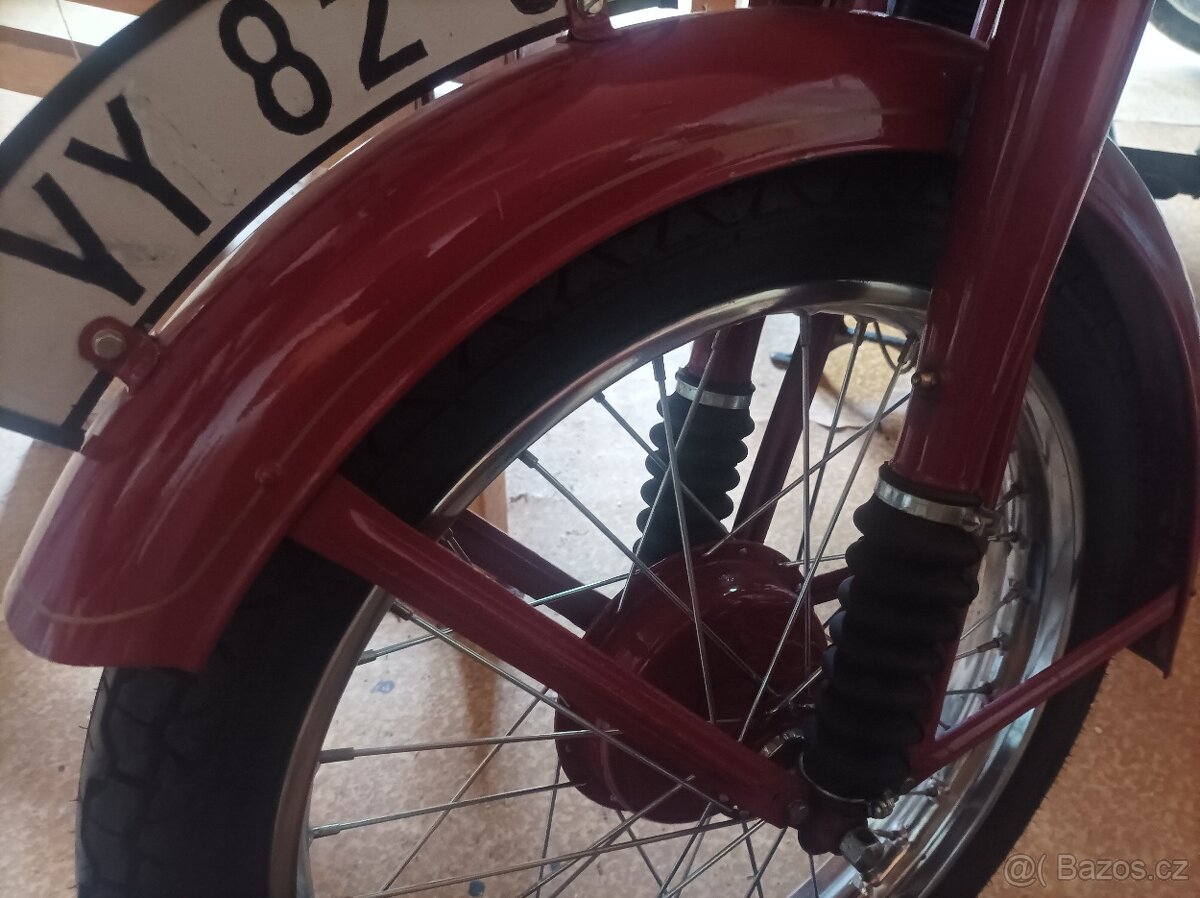 Jawa 250 pérák - 4