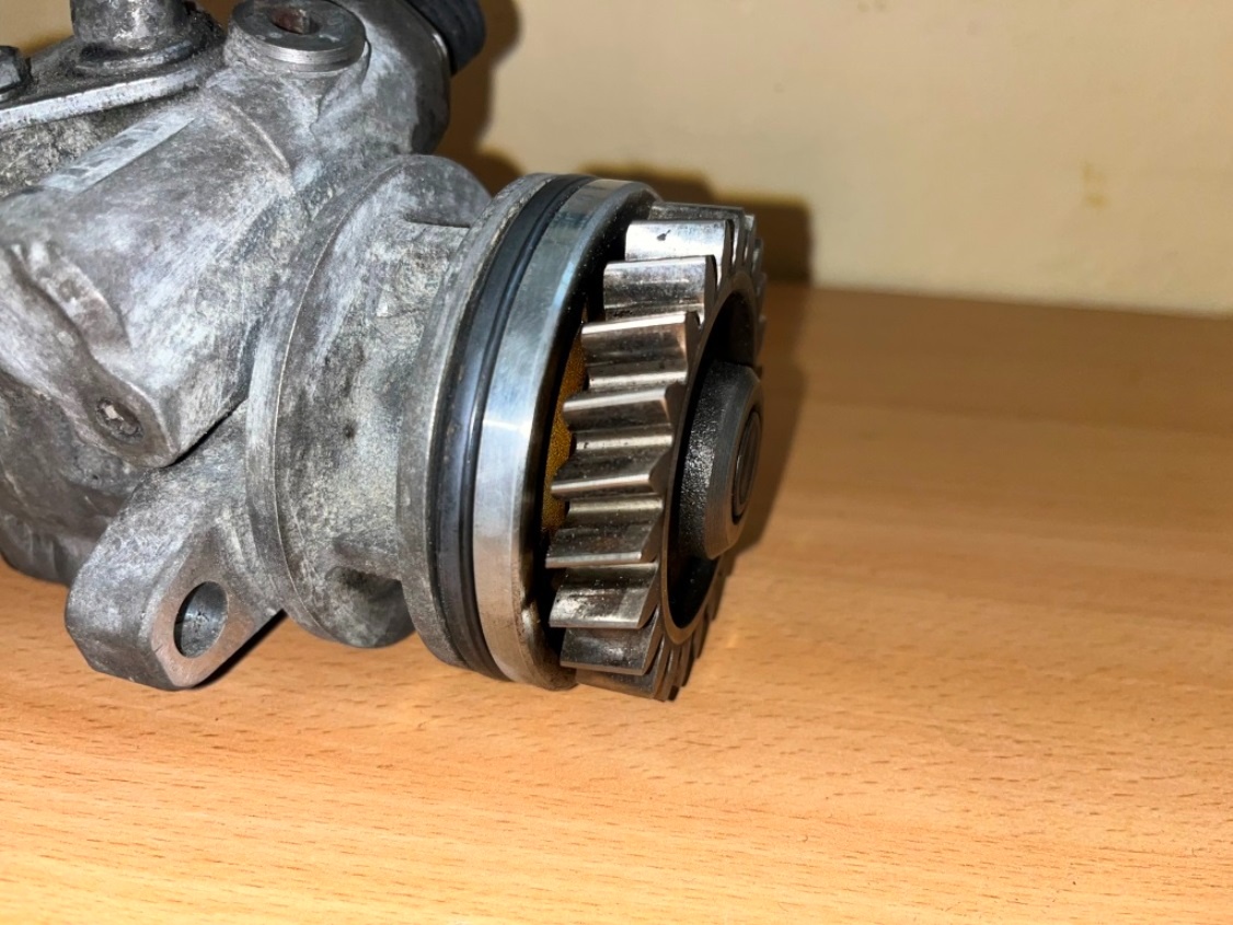 Čerpadlo posilovače VW T5 - 2.5 TDi - 4