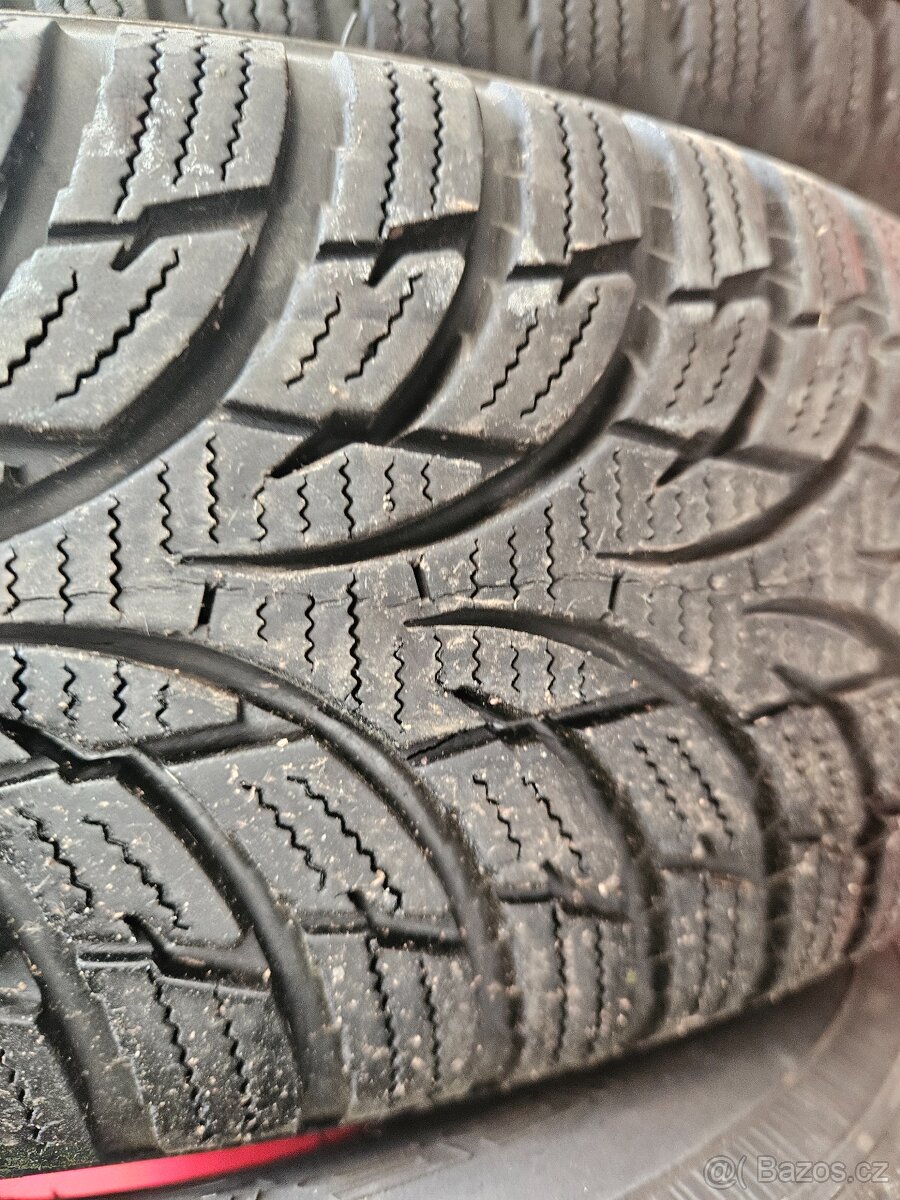155/80R13 79T Nokian - 4