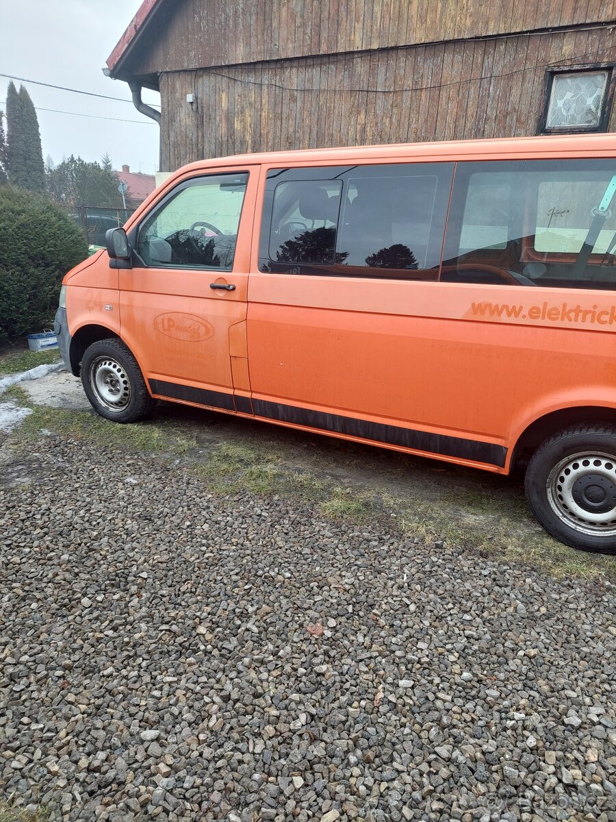 WOLKSWAGEN TRANSPORTER 2,5 96KW - 4