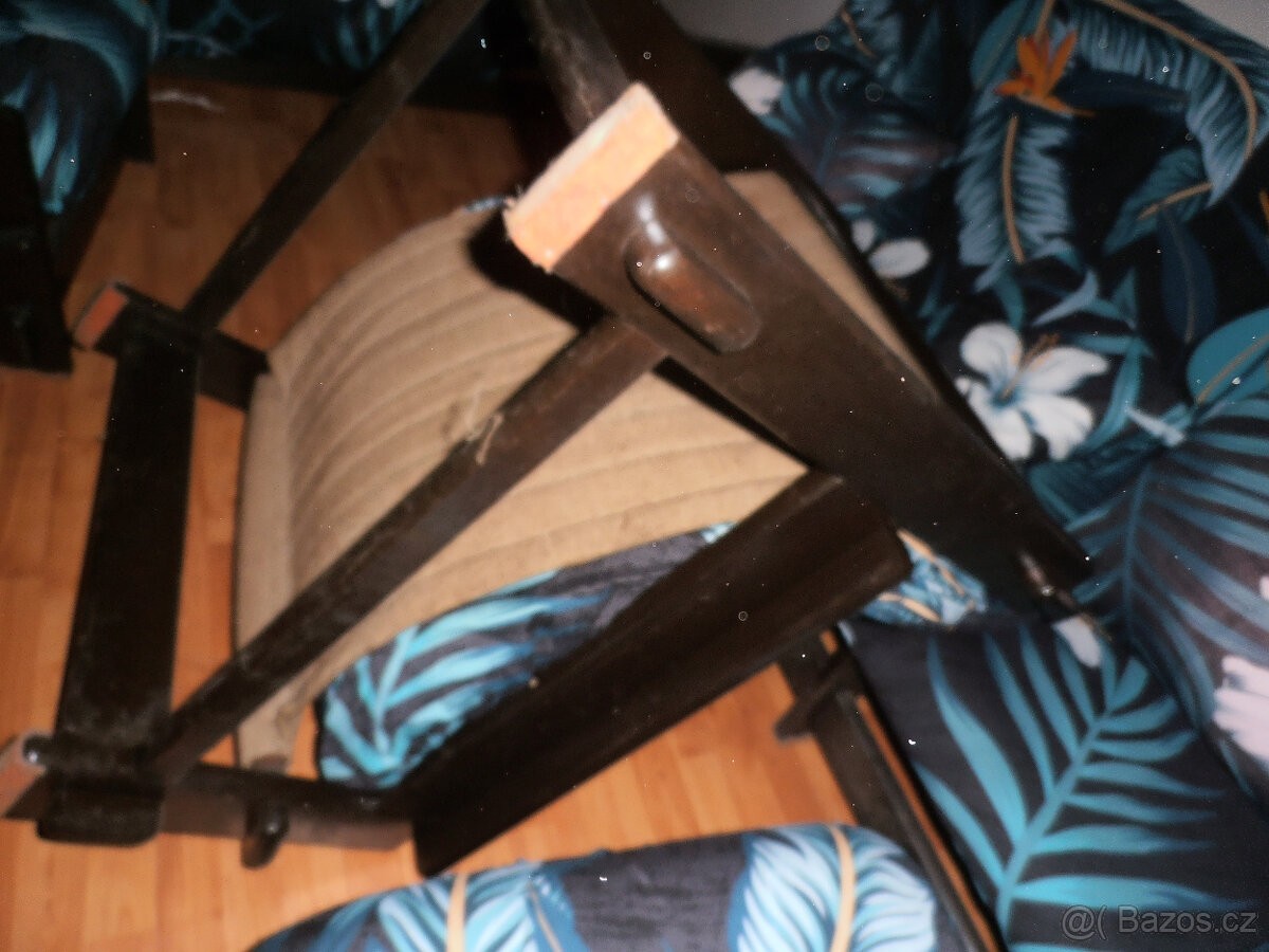 Křesla z masívu - 4