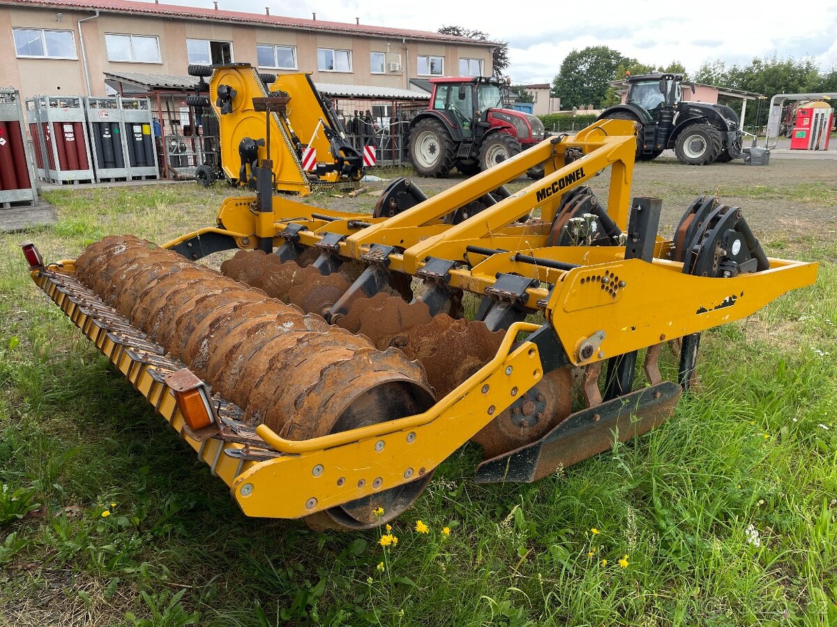 Prodej hloubkového kypřiče McConnel 3000 - 4