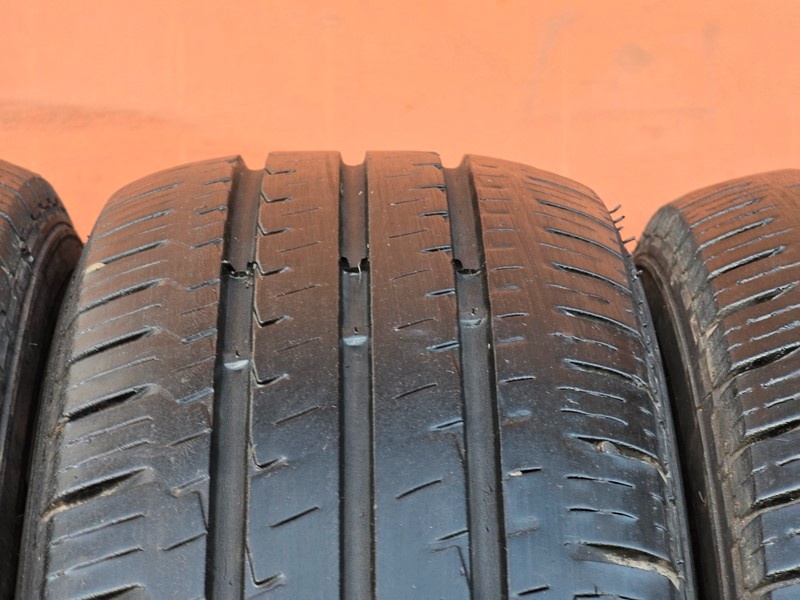 Letní Hankook 215/75/16C - 4