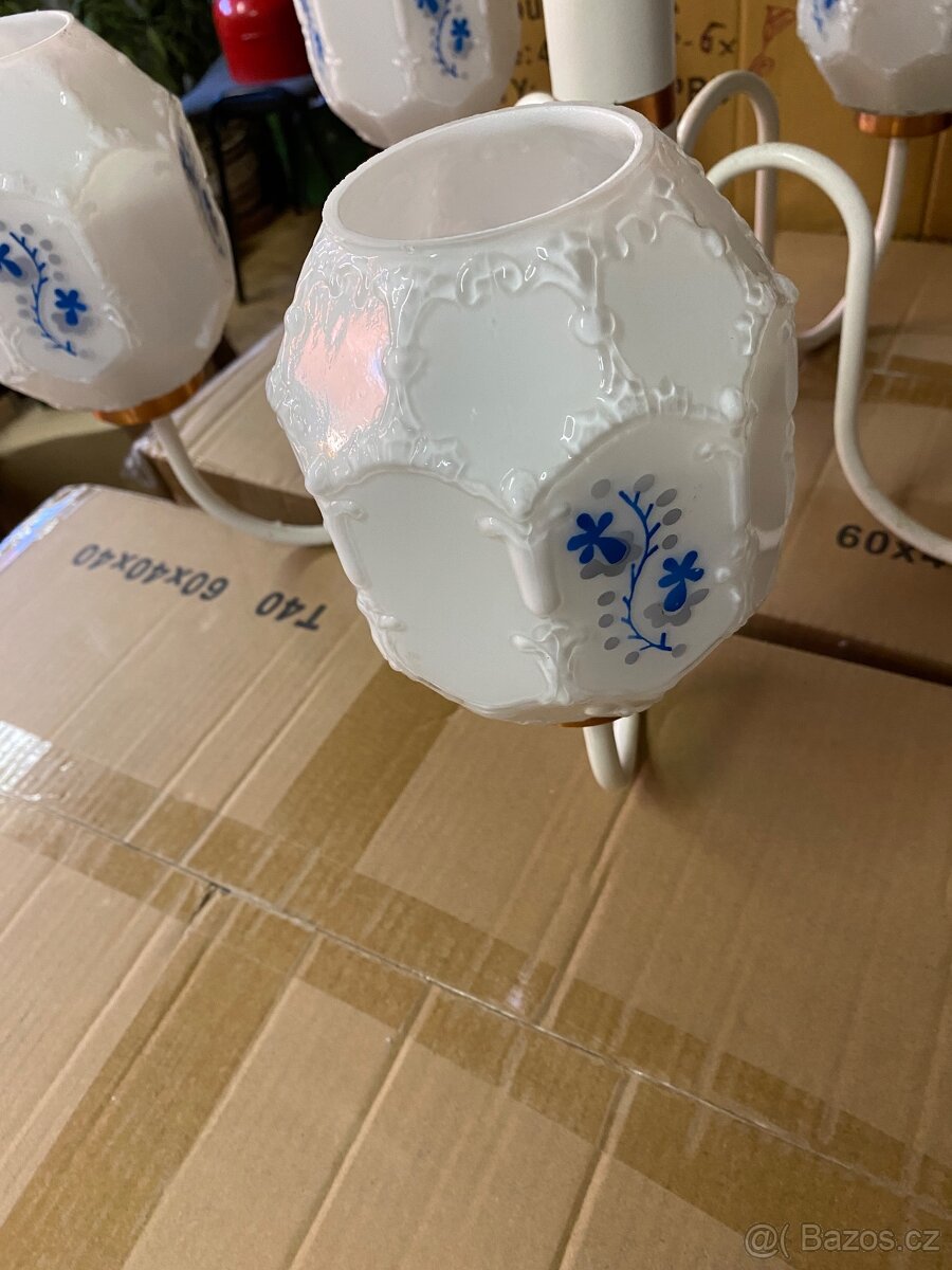 Lustr a dvě lampičky - 4