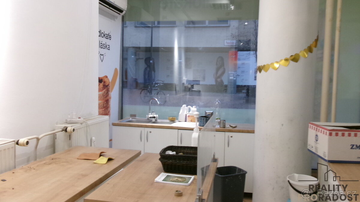 Pronájem občerstvení 24m2 pěší zóna Brno - 4