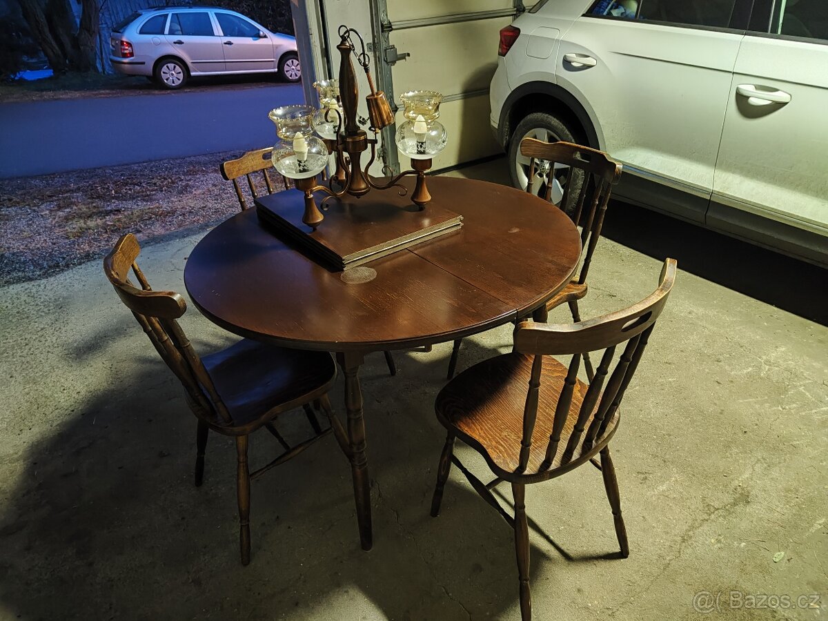 Jídelní sestava Bonanza - stůl, židle, stěna, lustr - 4