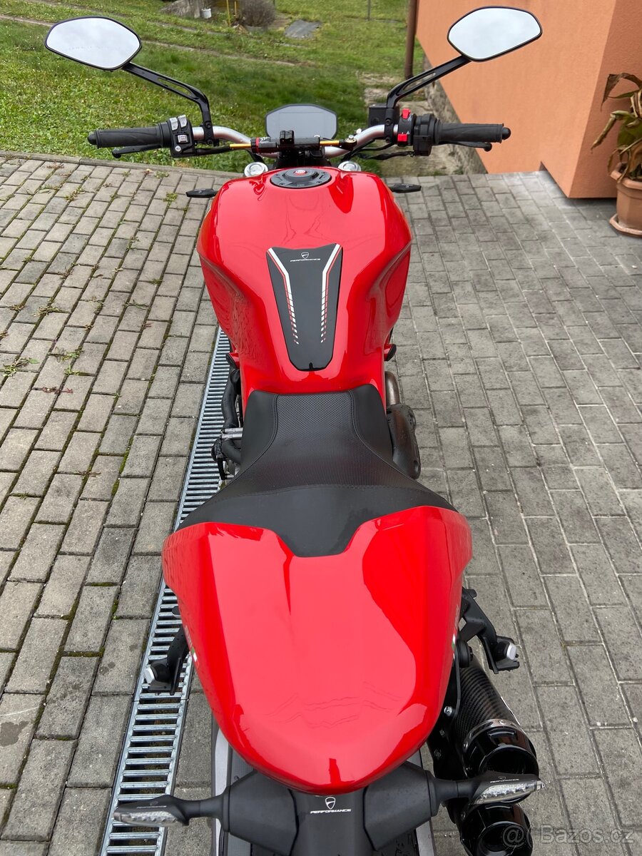 Ducati Monster 821 - 4