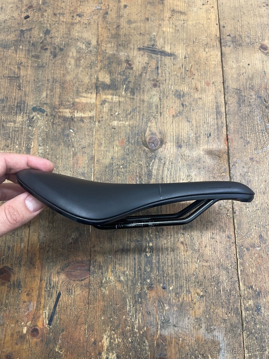 Sedlo Bontrager Aeolus Comp 145 mm - 4