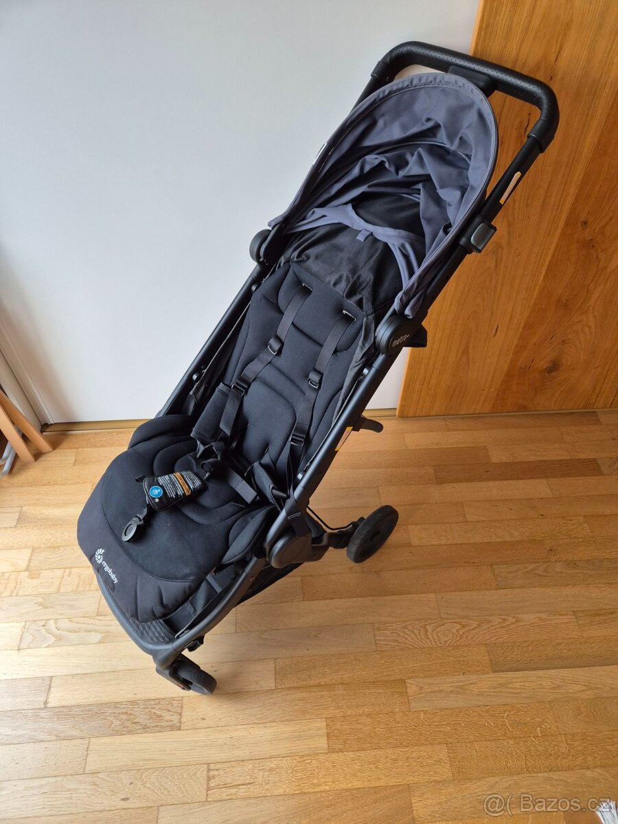 PALUBNÍ KOČÁREK DO LETADLA Ergobaby - 4