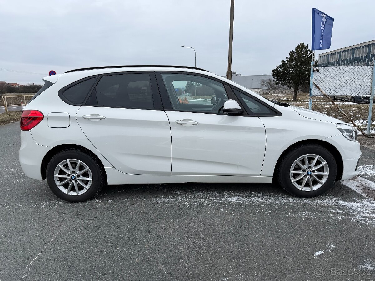 BMW Řada 2, 216d 85kW Active Tourer - 4