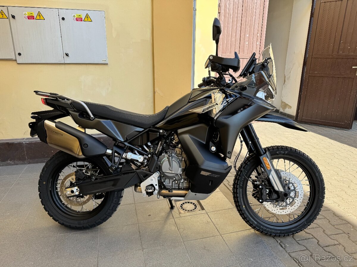 CFMOTO 800MT-X černá - sleva 8.000Kč na doplňky - 4
