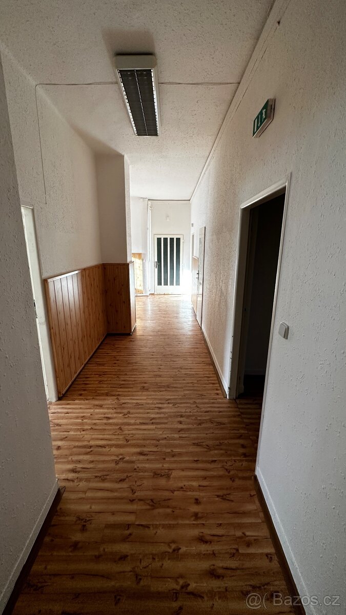 Pronájem komerčních prostor Karviná - 4