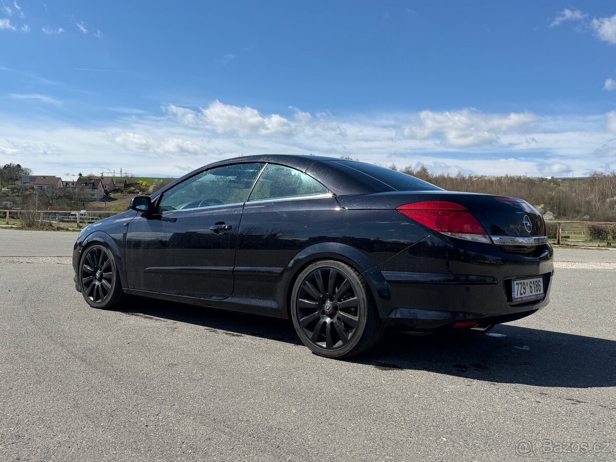 Opel Astra Twintop - 4