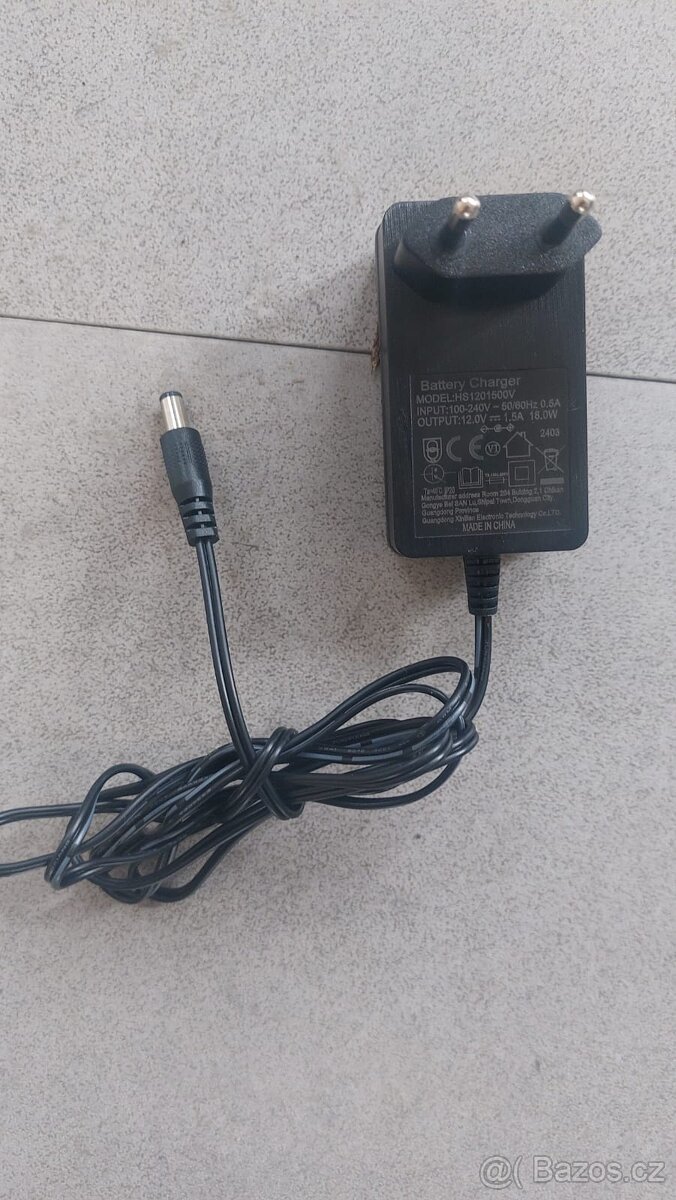 Dětské vozítko - auto černé mrkací - 4