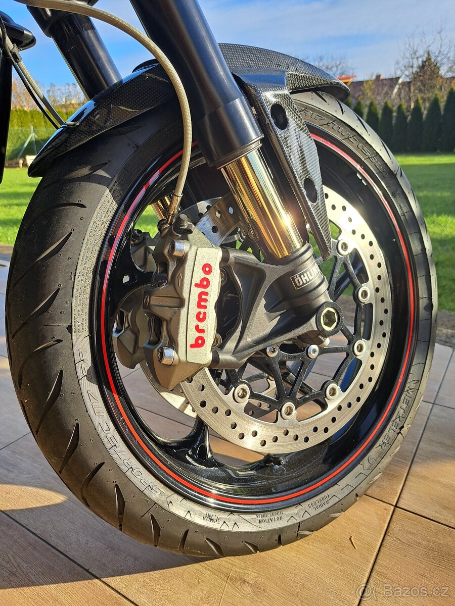 Triumph Speed Triple 1050 RS - 4