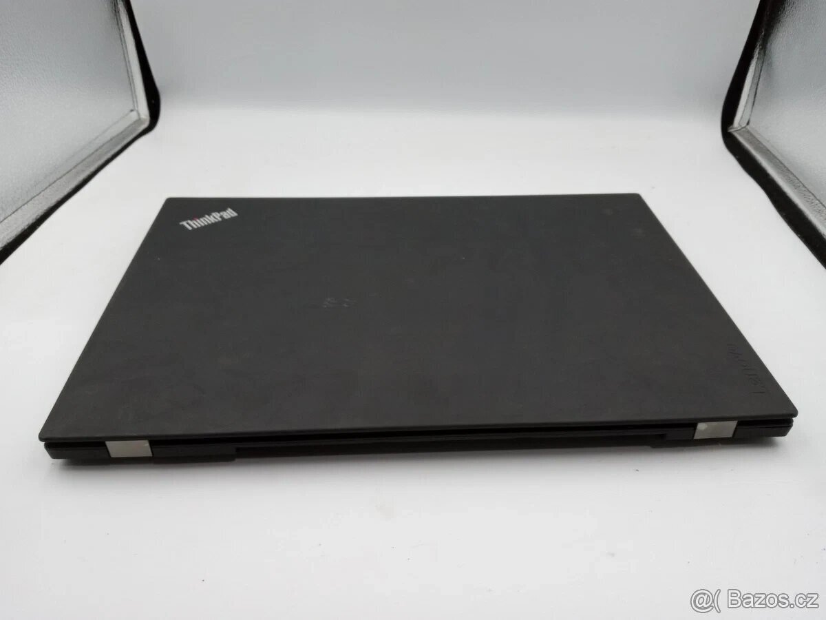 Lenovo Thinkpad T570 | i5 • 8GB RAM • 256GB SSD - 4