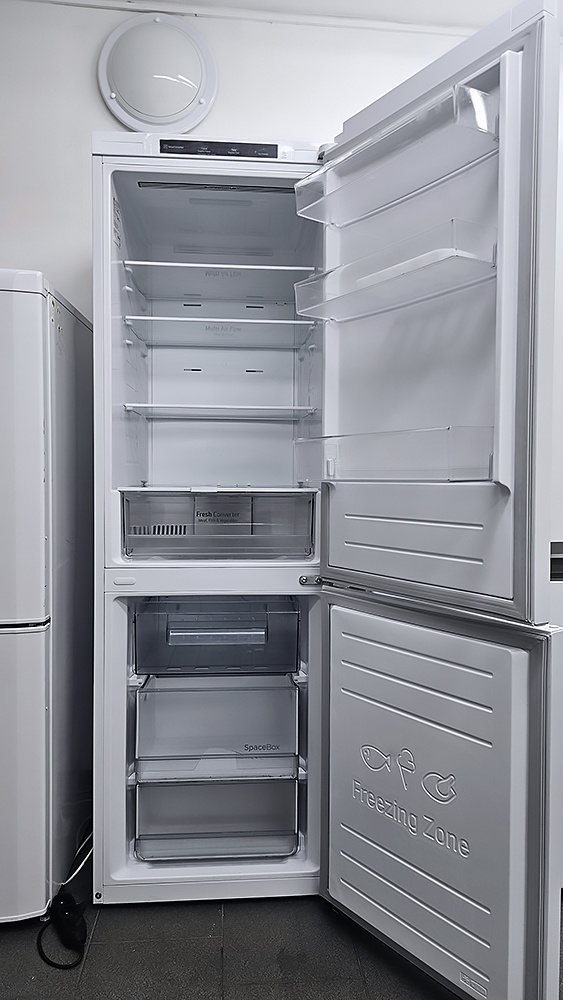 Lednice s mrazákem BEKO, kombinovaná - 4