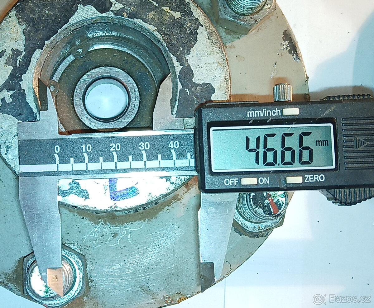 Náboje kol rozteč 5x 140 mm s ložisky 6303 - 4