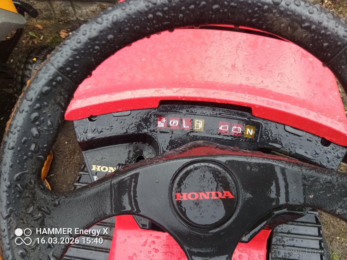 Zahradní traktor Honda HF2216 - 4