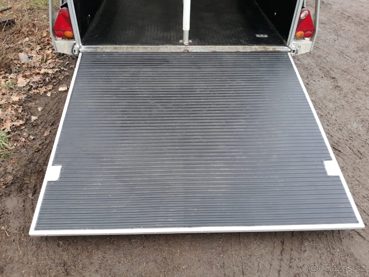 Opravy, servis přívěsů a autopřepravníků - 4