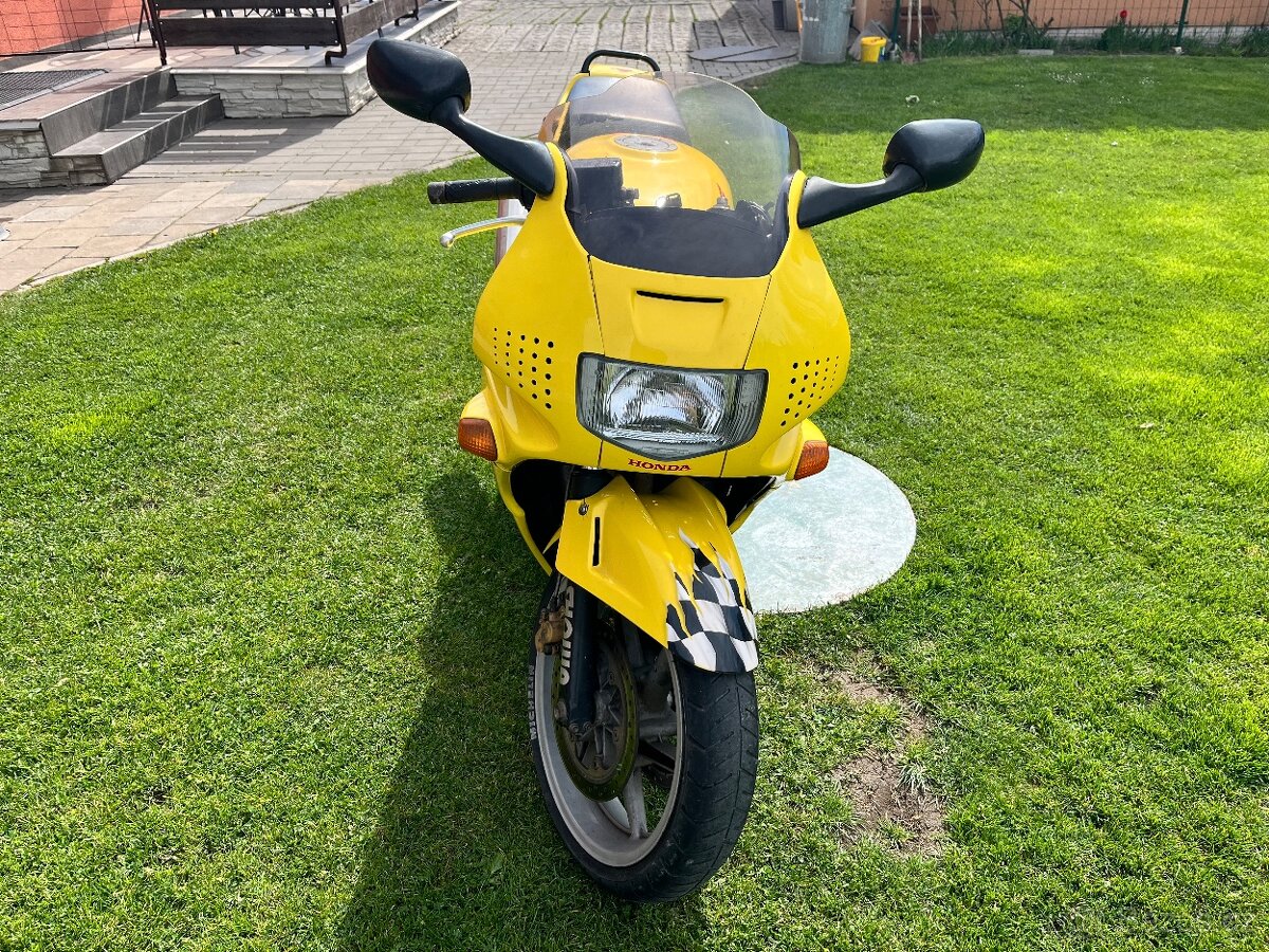 Honda CBR 600f - 4