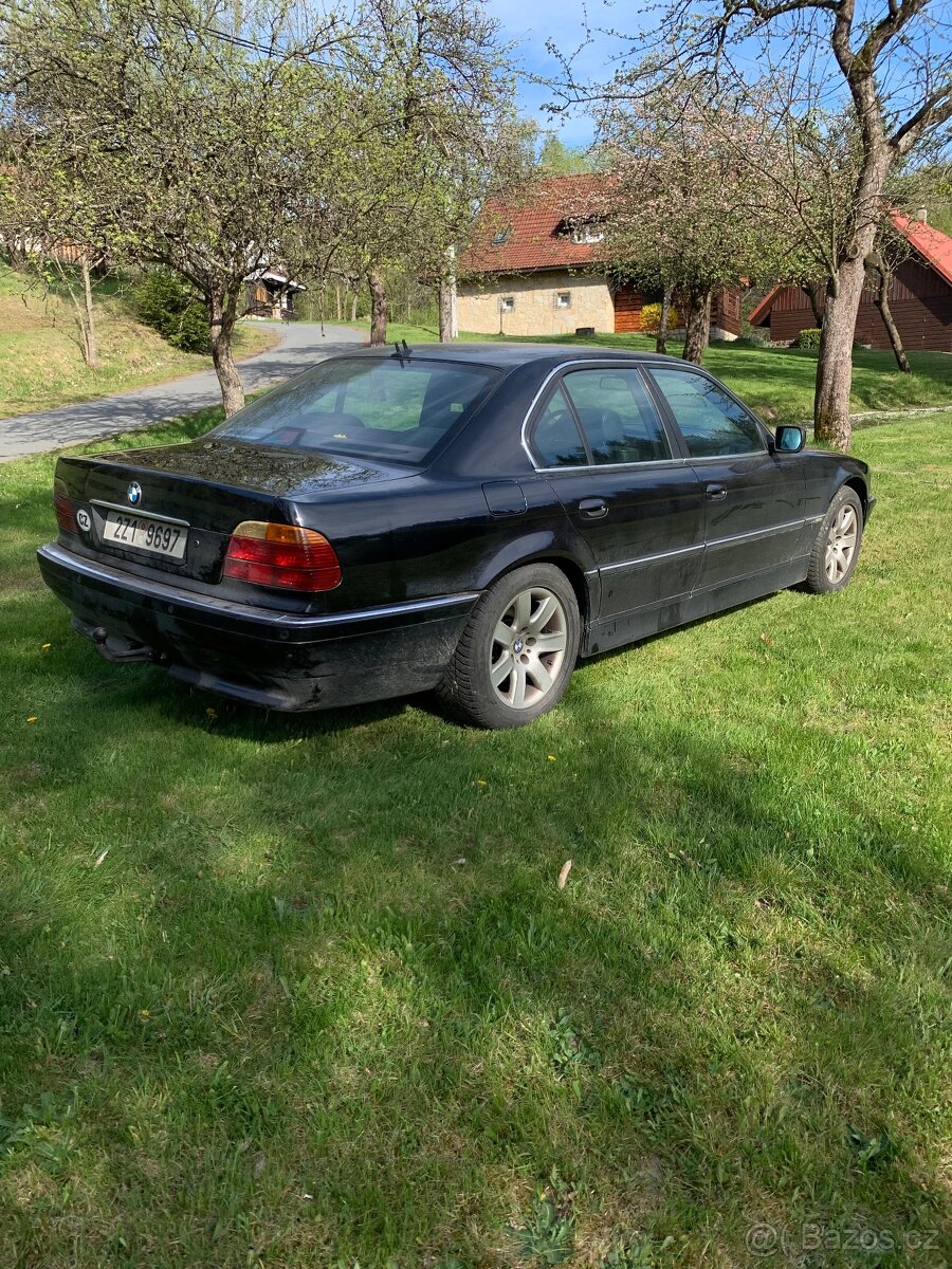 BMW 740d e38 - 4