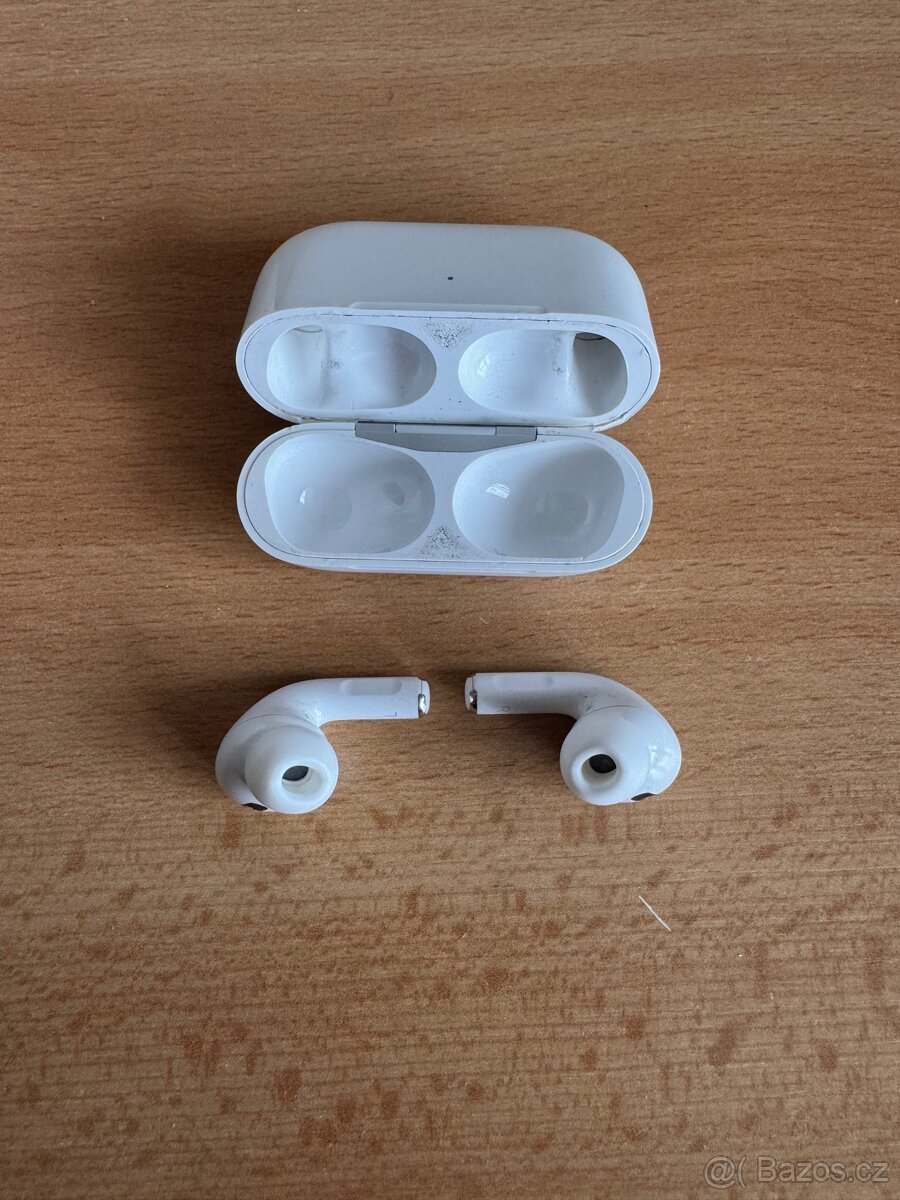 Apple AirPods Pro 1 - 4