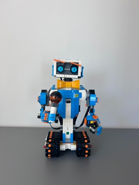 Lego robot - složený - 4