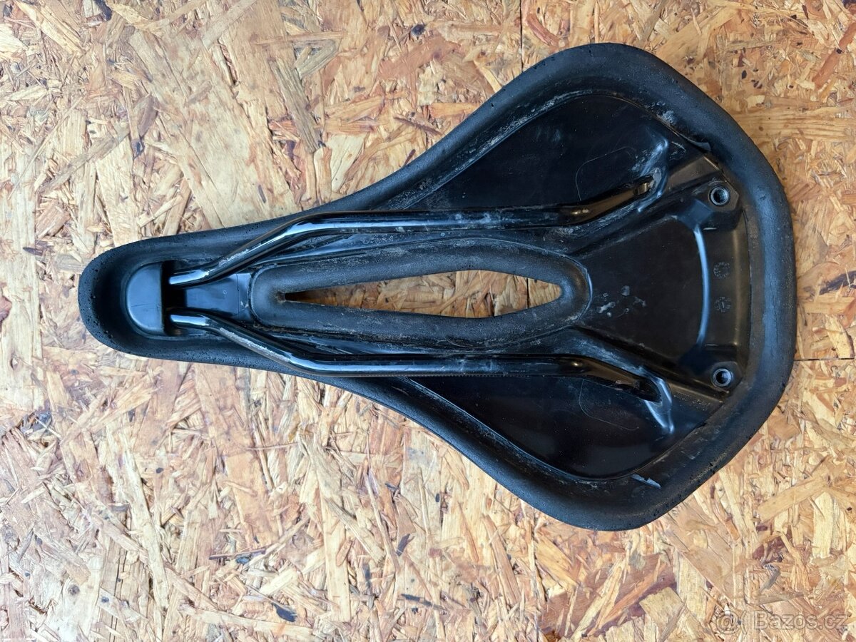 Sedlo Specialized Power Comp 143mm - 4