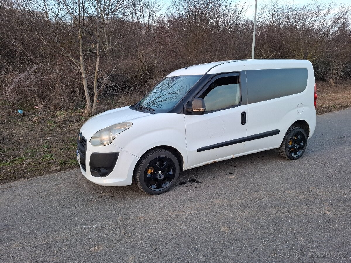 Fiat Dobló 1.3 JTD - 4