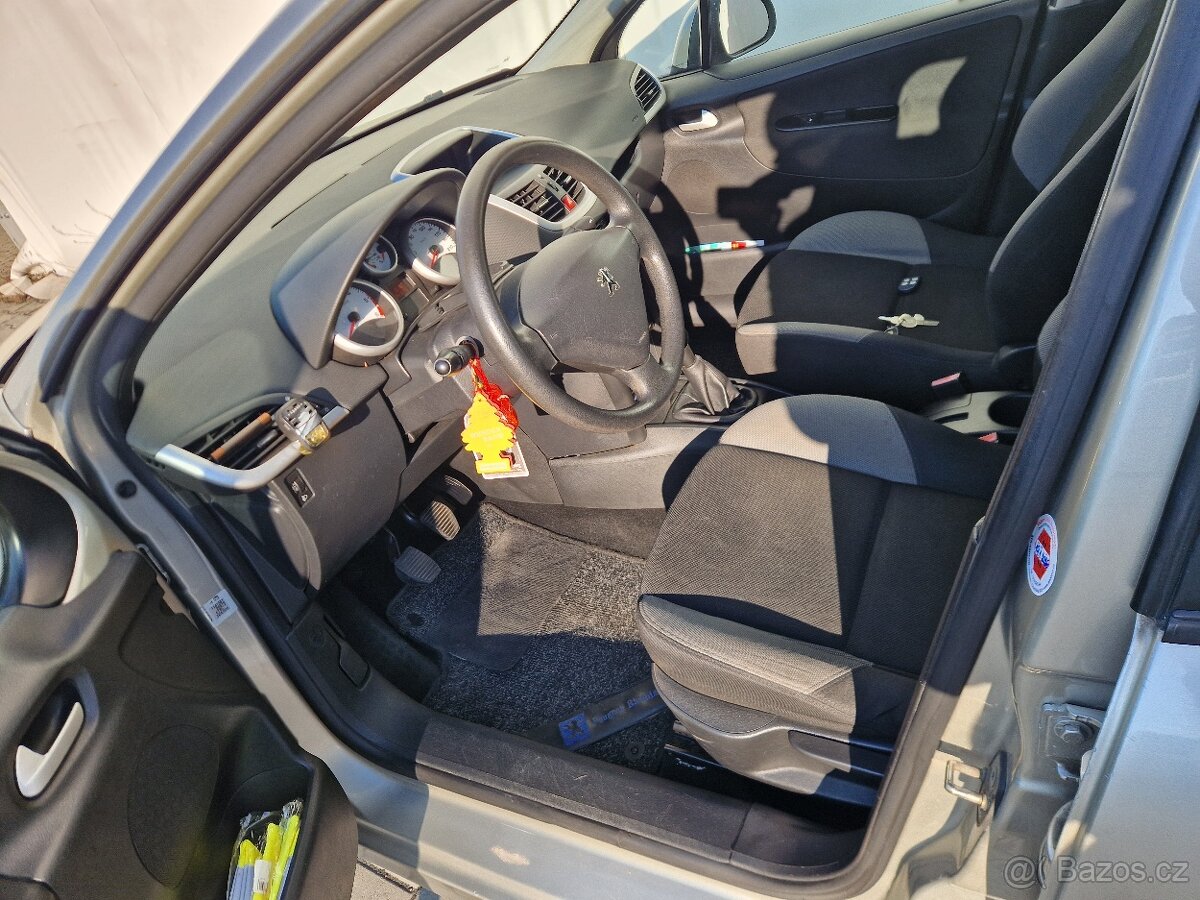 Peugeot 207 sw nafta 1.6 - 4