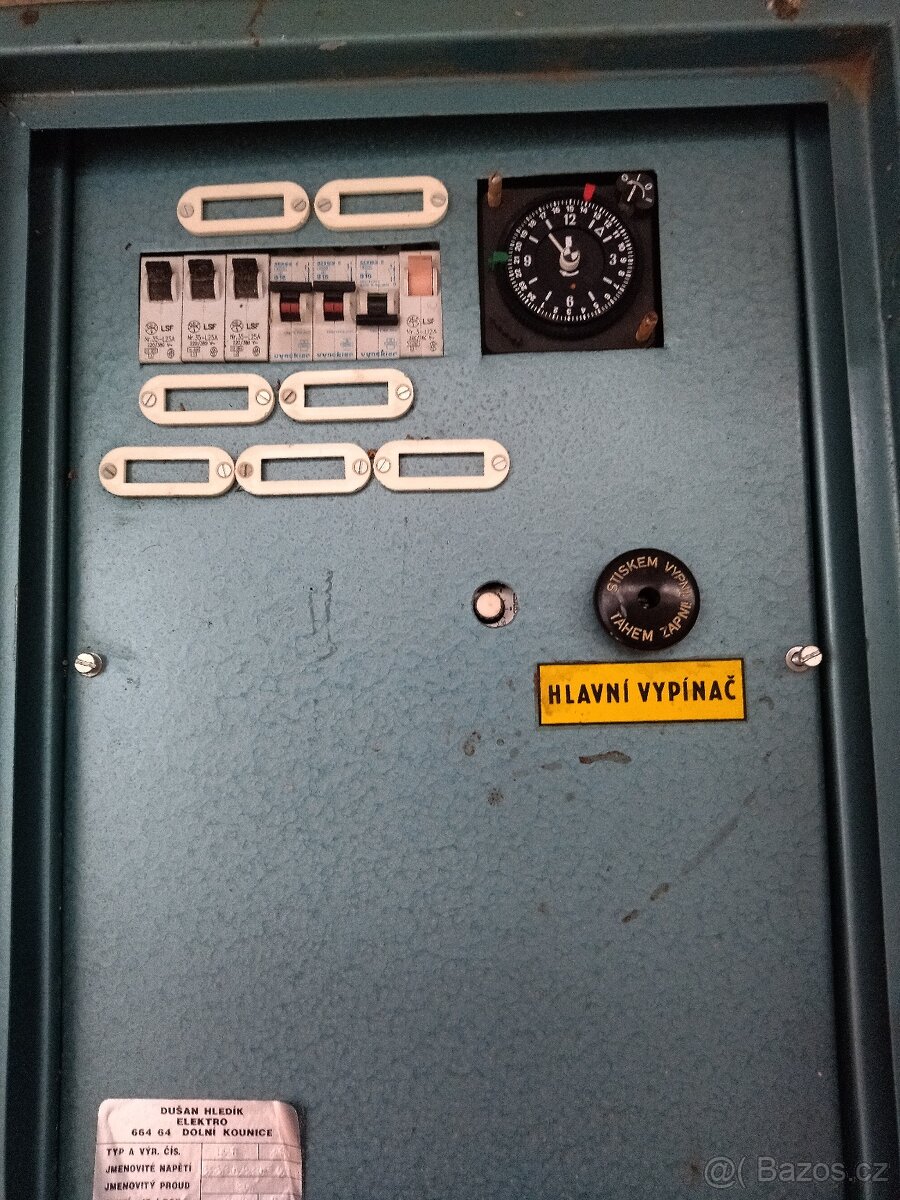 ROZVADEC NA ZED 220V - 4