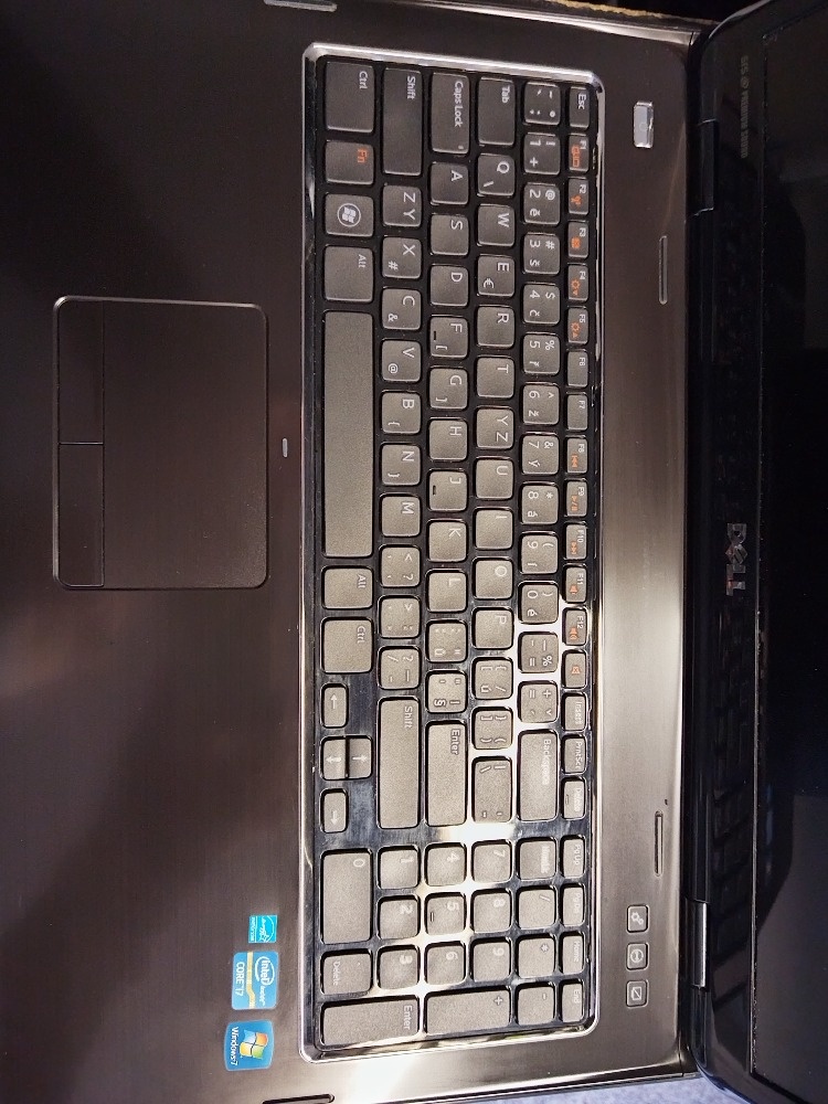 Notebook DELL Inspiron N7110 - 4