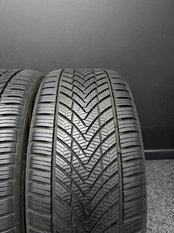 3ks pneu Tracmax 245/45/18 100Y - 4