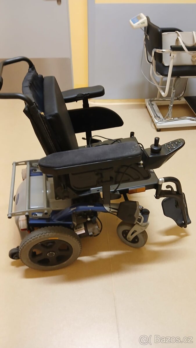 Prodám elektrický invalidní vozík - 4